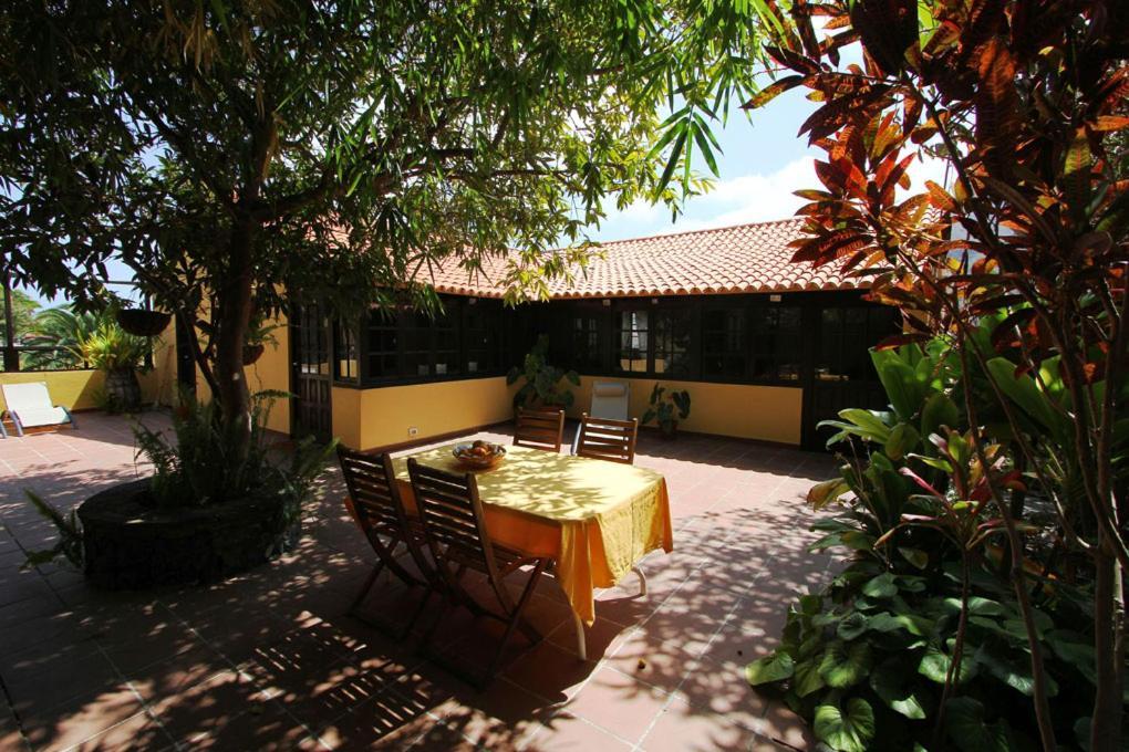 Casa Rural Los Aromos - Wunderschones Landhaus Mit Meerblick Hermigua Extérieur photo